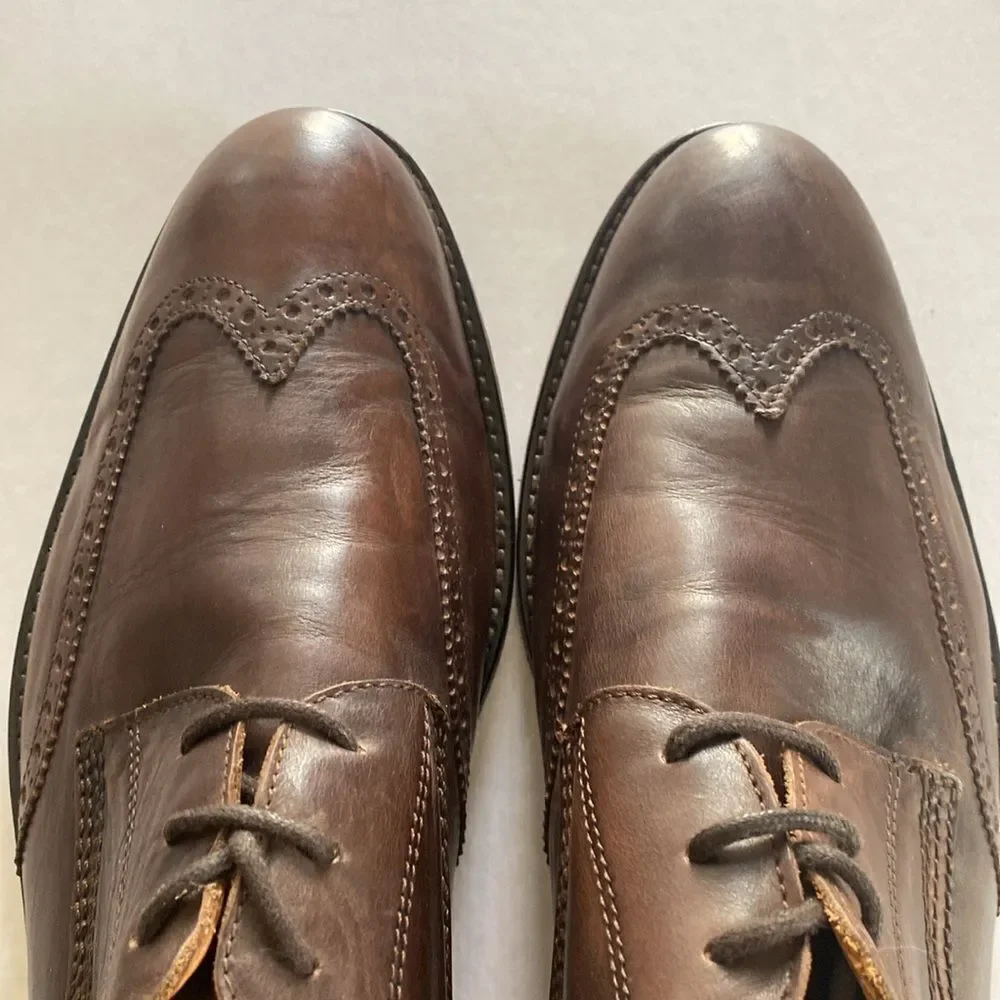 JOHN VARVATOS Men’s Brown Leather Wingtip Derbys Size 11 1/2. Handmade in Italy